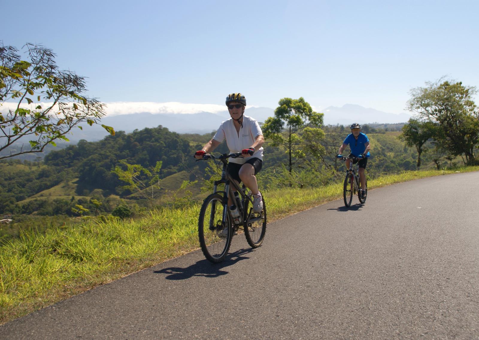Cycling Costa Rica from Coast to Coast – The Great Canadian Travel Co.1600 x 1135